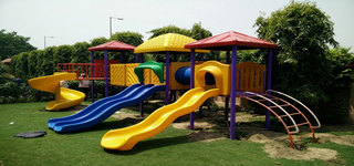 Thiết bị khu vui chơi trẻ em