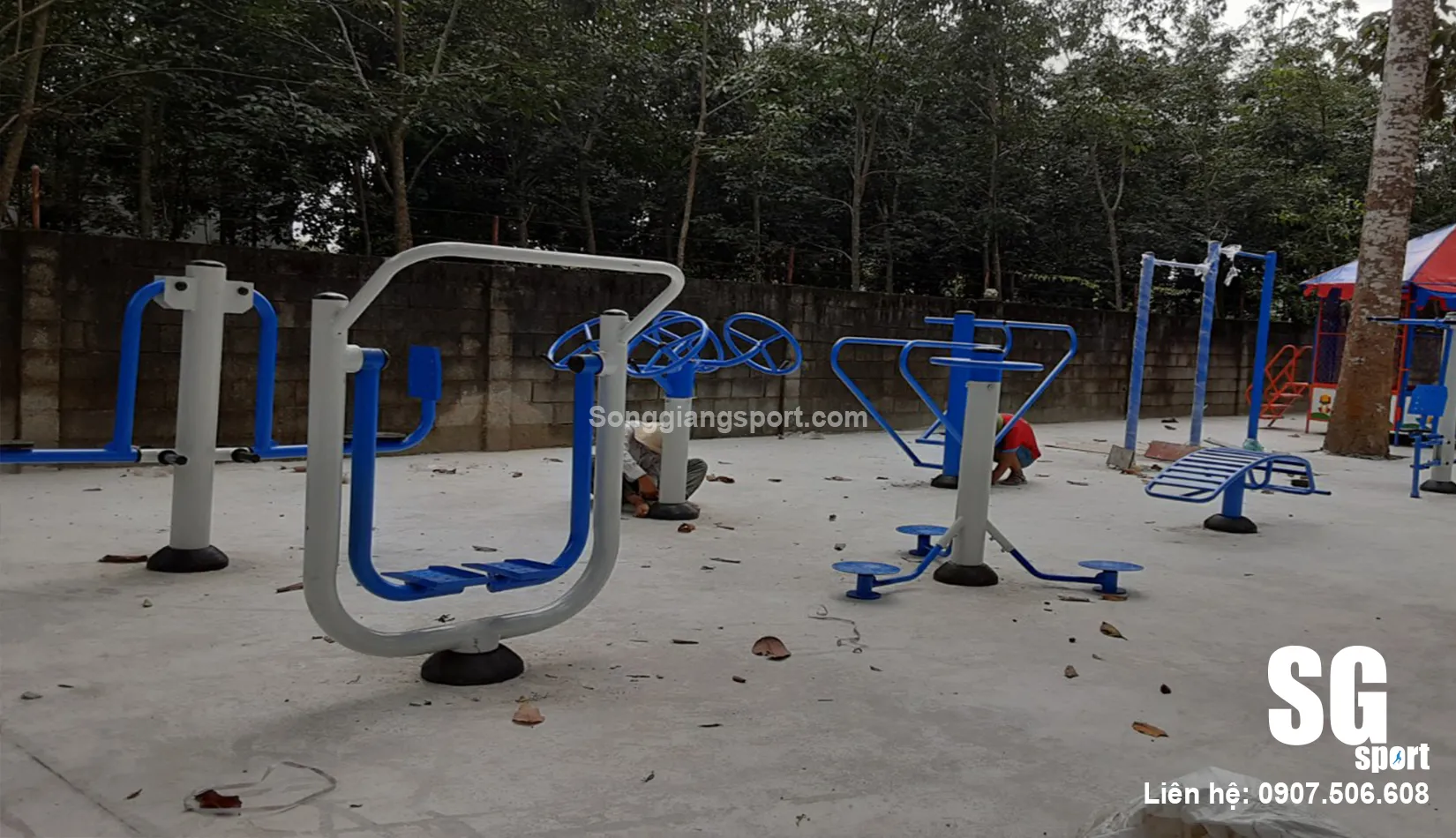 dụng cụ thể thao ngoài trời