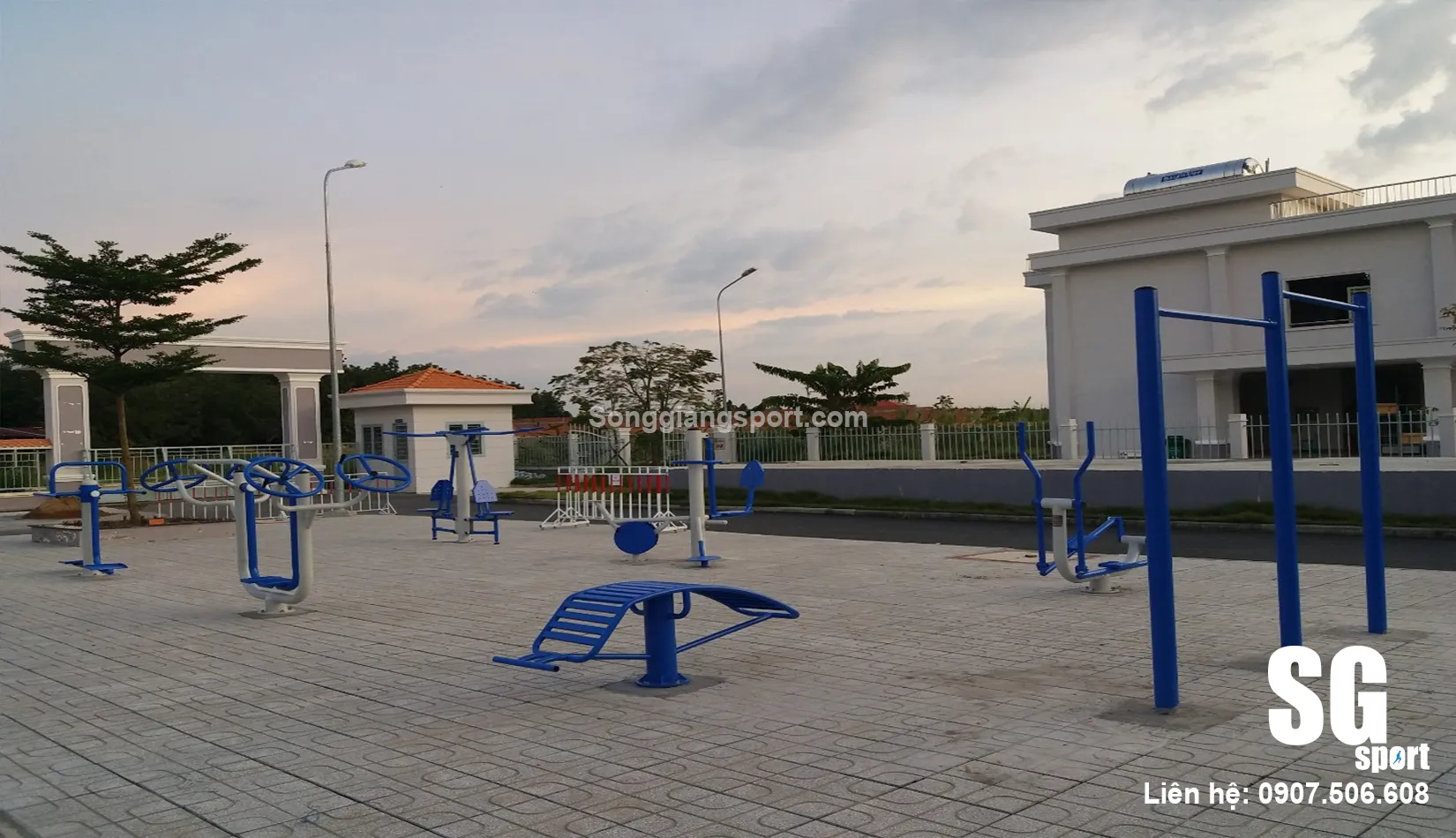 dụng cụ thể thao ngoài trời