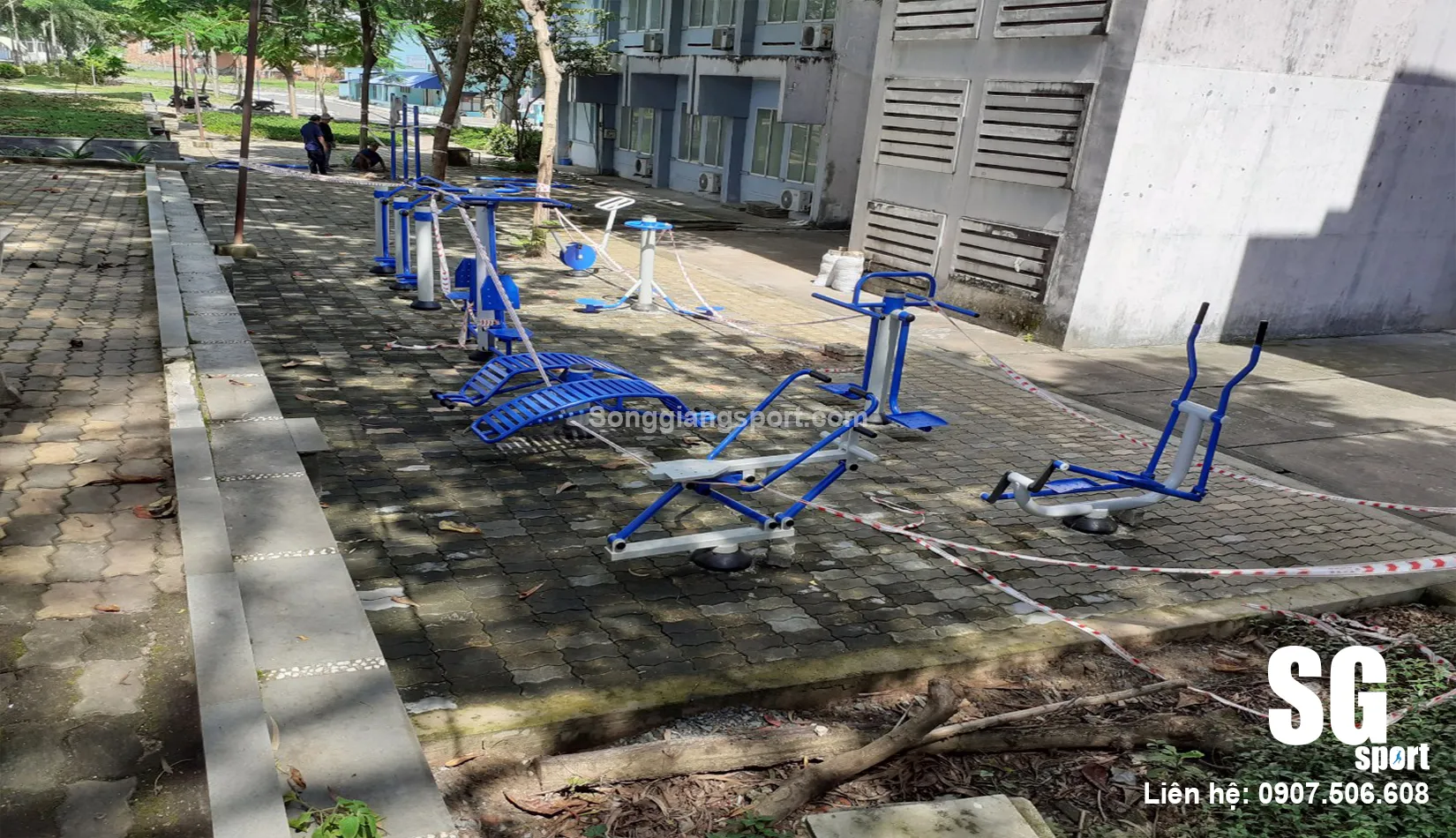 thiết bị thể dục công viên